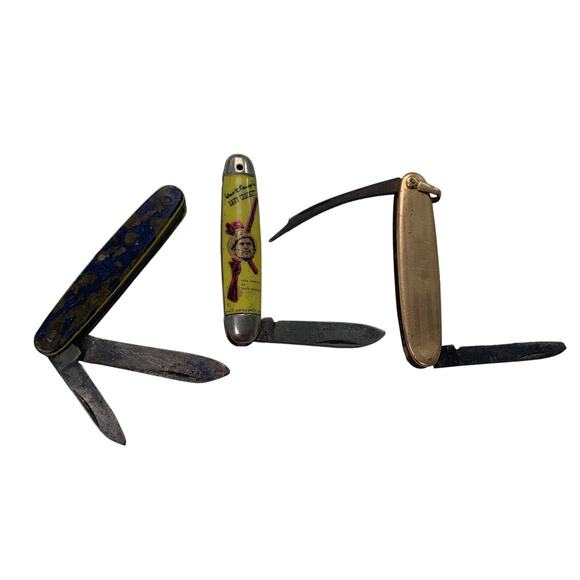 3 Vintage 1950s Small Pocket Knives w Walt Disney's Fess Parker as Davy Crockett - Picture 1 of 3
